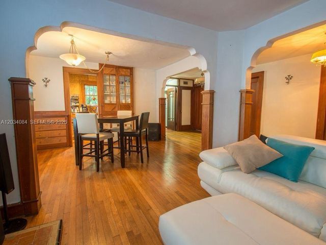 8238 NE 9th Avenue, Miami, FL 33138