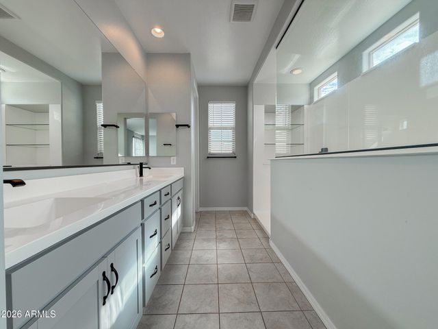 19757 W PINCHOT Drive, Buckeye, AZ 85396