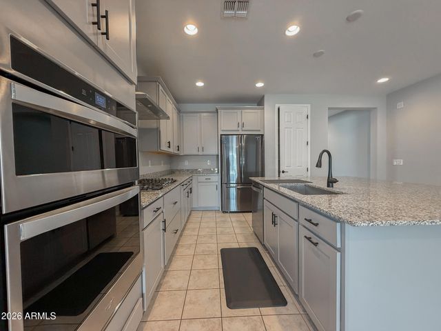 19757 W PINCHOT Drive, Buckeye, AZ 85396