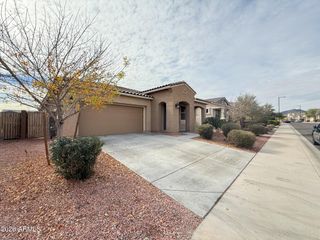 19757 W PINCHOT Drive, Buckeye, AZ 85396