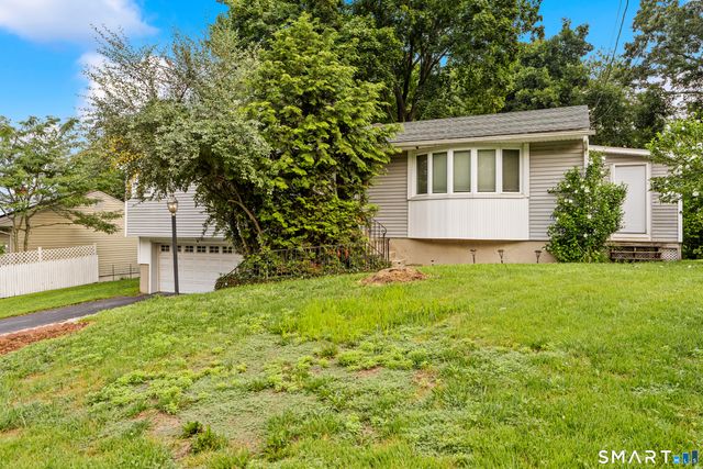 123 Windy Drive, Waterbury, CT 06705