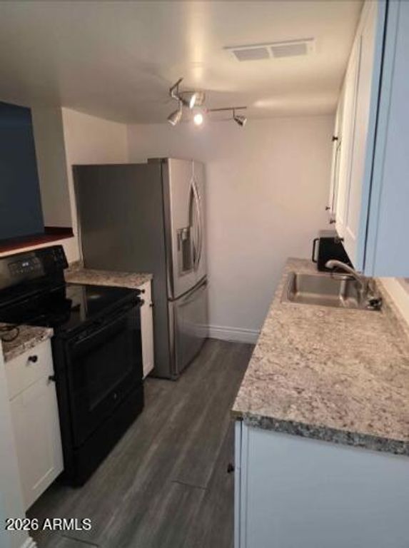 4111 W READE Avenue, Phoenix, AZ 85019