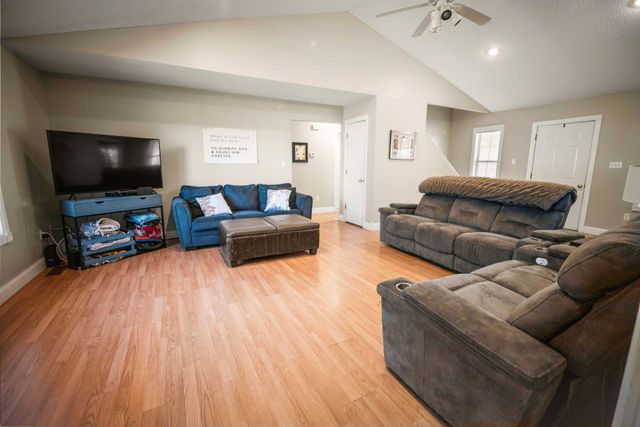920 Hidden Loop Drive, Somerset, KY 42503