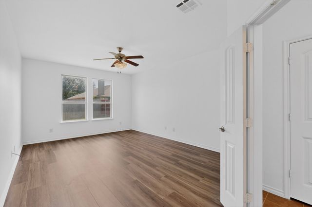 426 Harding Lane, Lavon, TX 75166