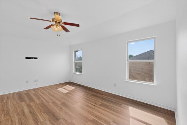 426 Harding Lane, Lavon, TX 75166