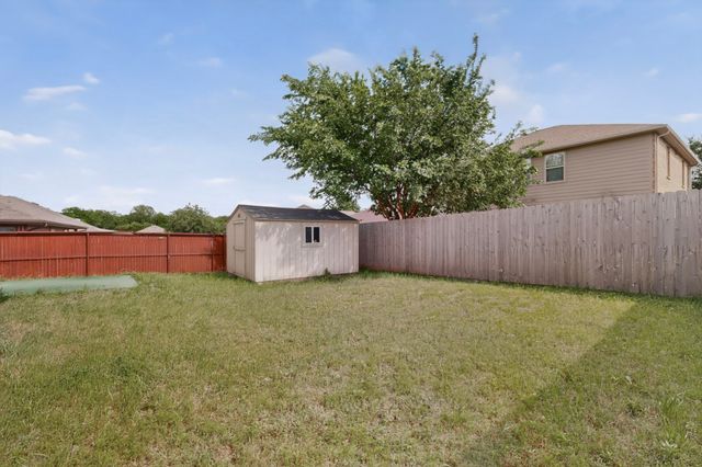 426 Harding Lane, Lavon, TX 75166