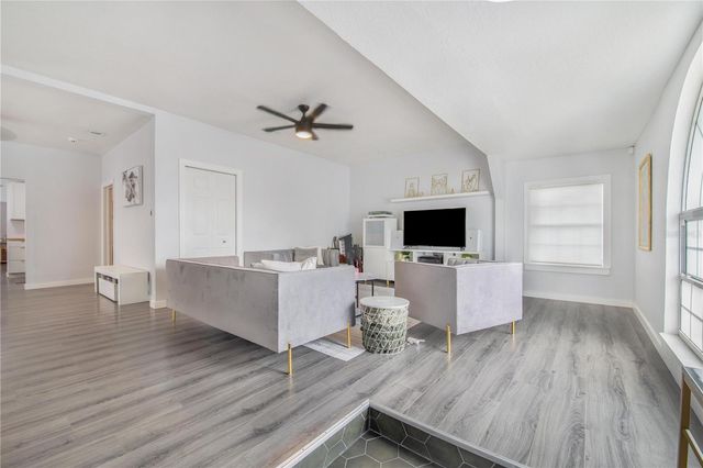 1124 AVENUE F, Haines City, FL 33844