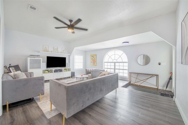 1124 AVENUE F, Haines City, FL 33844