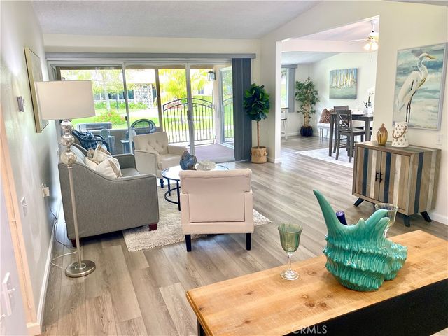 1701 Tam Oshanter Rd M12-11D, Seal Beach, CA 90740