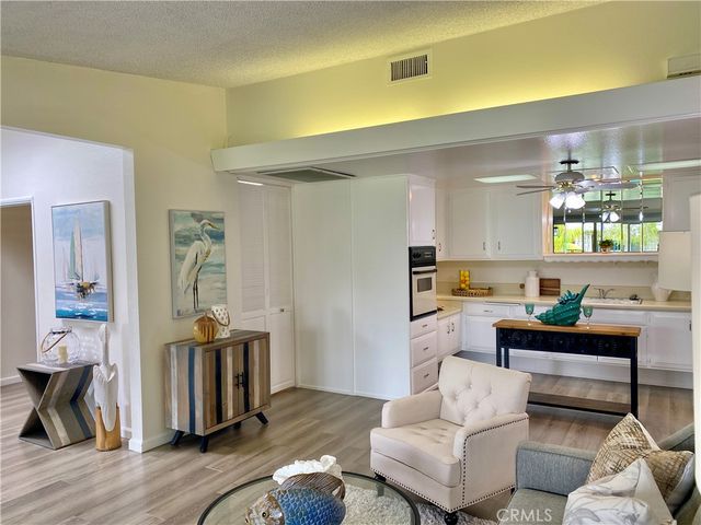 1701 Tam Oshanter Rd M12-11D, Seal Beach, CA 90740