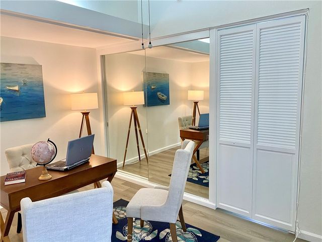 1701 Tam Oshanter Rd M12-11D, Seal Beach, CA 90740