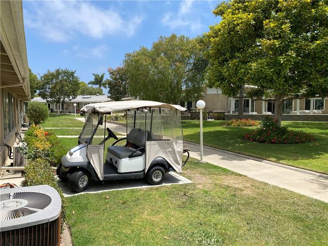 1701 Tam Oshanter Rd M12-11D, Seal Beach, CA 90740