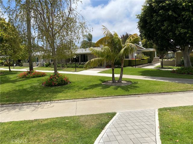 1701 Tam Oshanter Rd M12-11D, Seal Beach, CA 90740