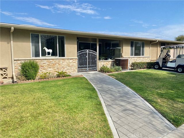 1701 Tam Oshanter Rd M12-11D, Seal Beach, CA 90740