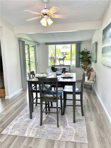 1701 Tam Oshanter Rd M12-11D, Seal Beach, CA 90740