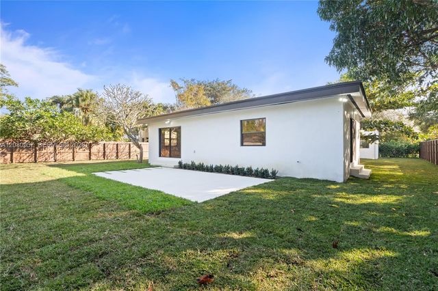 665 NE 117th st, Biscayne Park, FL 33161