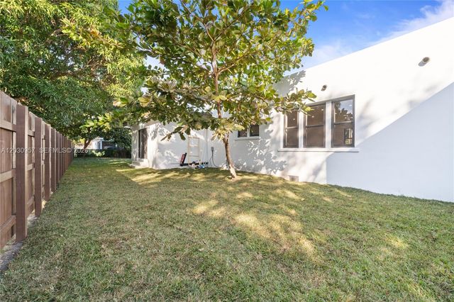 665 NE 117th st, Biscayne Park, FL 33161