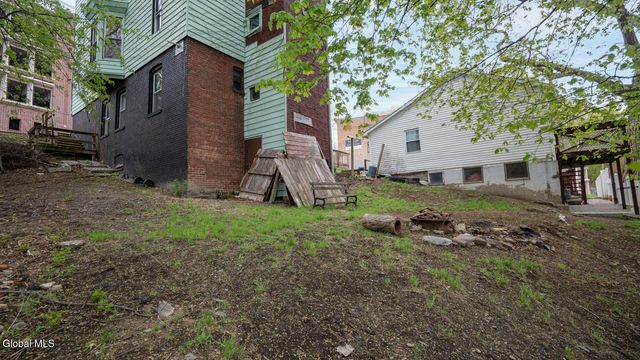 62 College Avenue, Troy, NY 12180