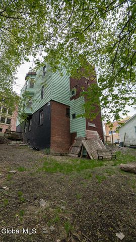 62 College Avenue, Troy, NY 12180