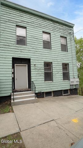 62 College Avenue, Troy, NY 12180