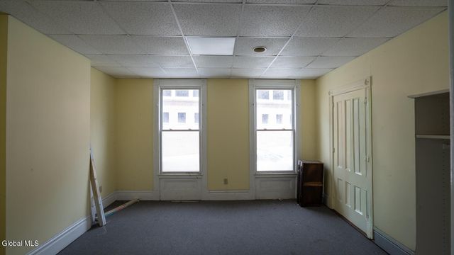 62 College Avenue, Troy, NY 12180