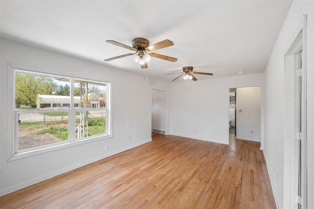 4255 NW 6th Drive, Des Moines, IA 50313