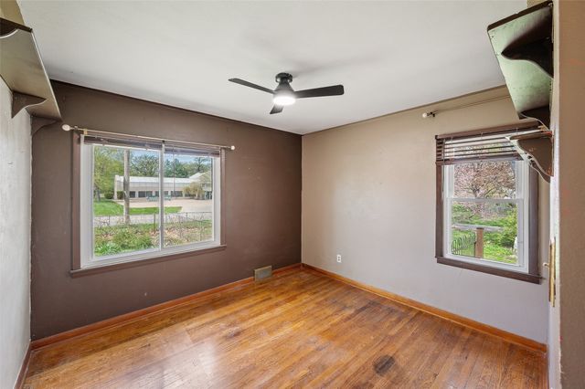 4255 NW 6th Drive, Des Moines, IA 50313