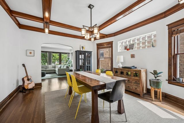 5227 W Berteau Avenue, Chicago, IL 60641