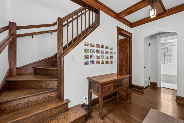 5227 W Berteau Avenue, Chicago, IL 60641