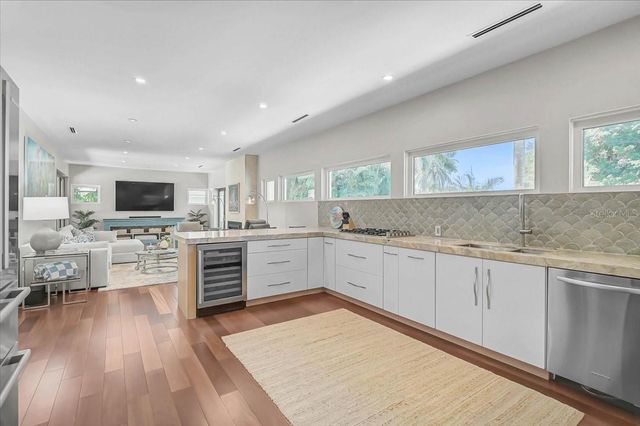 627 OWL WAY, Sarasota, FL 34236