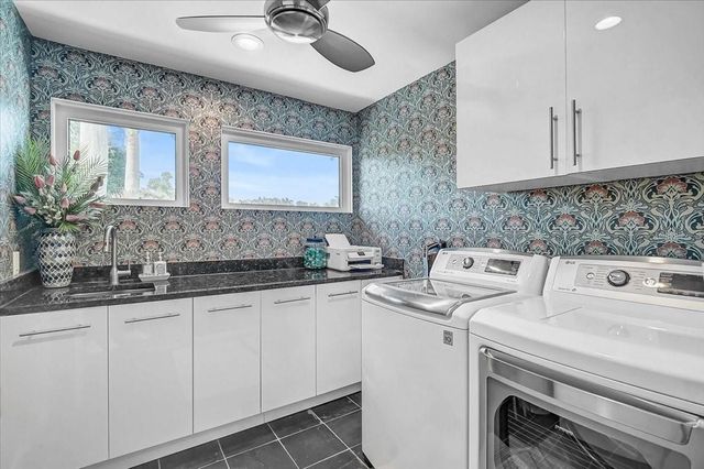 627 OWL WAY, Sarasota, FL 34236