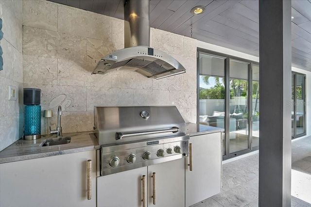 627 OWL WAY, Sarasota, FL 34236