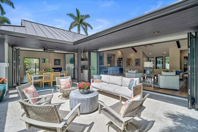 627 OWL WAY, Sarasota, FL 34236