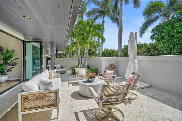 627 OWL WAY, Sarasota, FL 34236