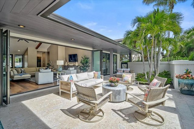 627 OWL WAY, Sarasota, FL 34236