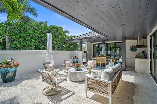 627 OWL WAY, Sarasota, FL 34236