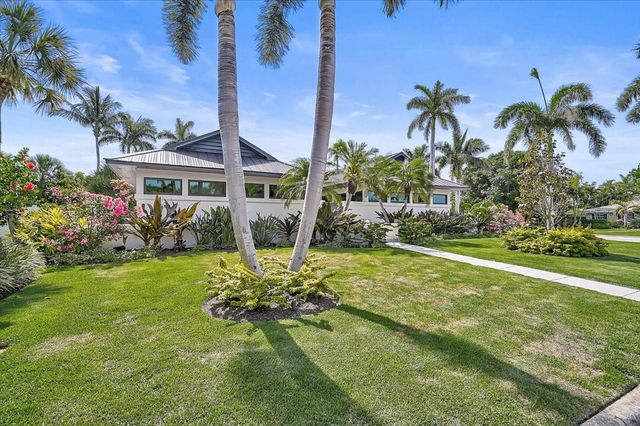 627 OWL WAY, Sarasota, FL 34236
