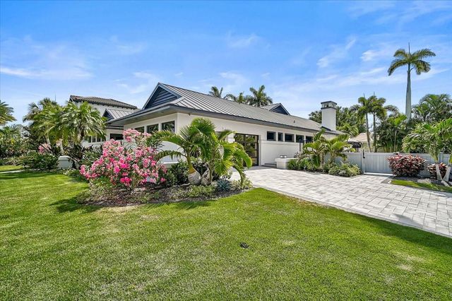 627 OWL WAY, Sarasota, FL 34236