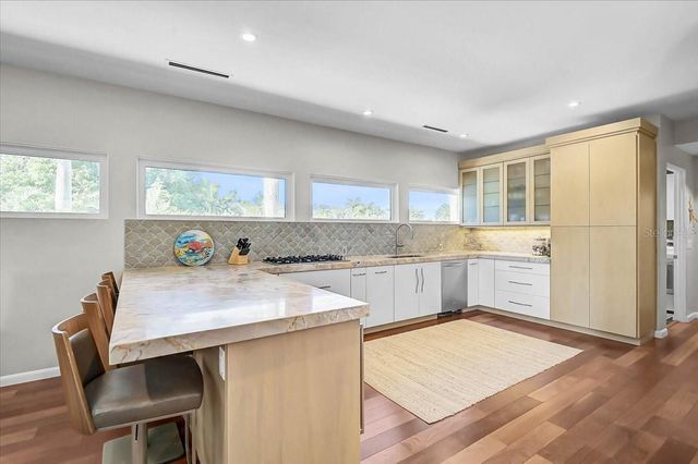 627 OWL WAY, Sarasota, FL 34236
