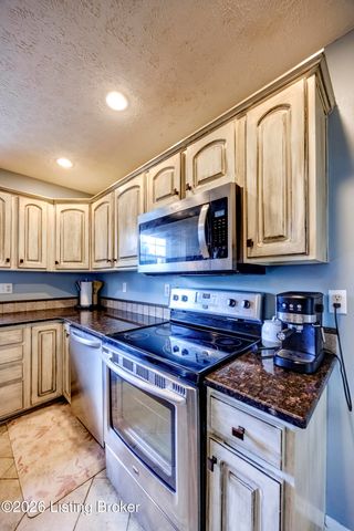 5120 Silverton Ln, Louisville, KY 40241