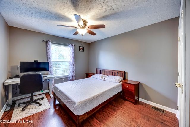 5120 Silverton Ln, Louisville, KY 40241