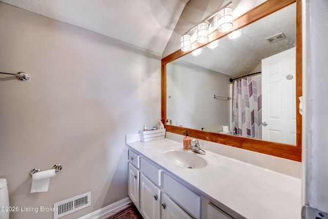 5120 Silverton Ln, Louisville, KY 40241