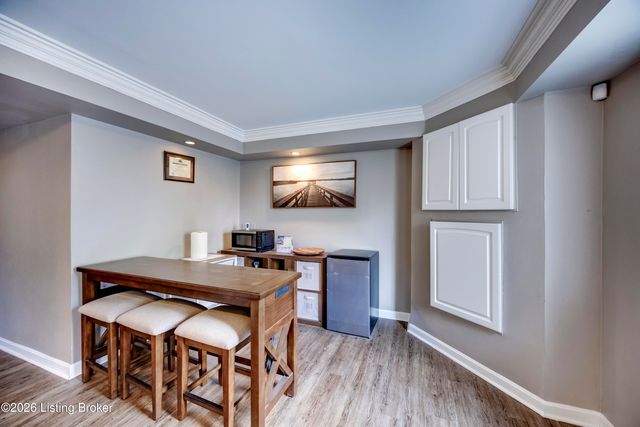 5120 Silverton Ln, Louisville, KY 40241