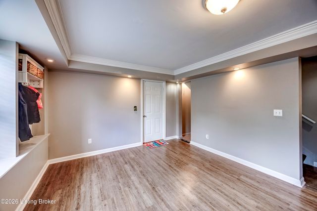 5120 Silverton Ln, Louisville, KY 40241