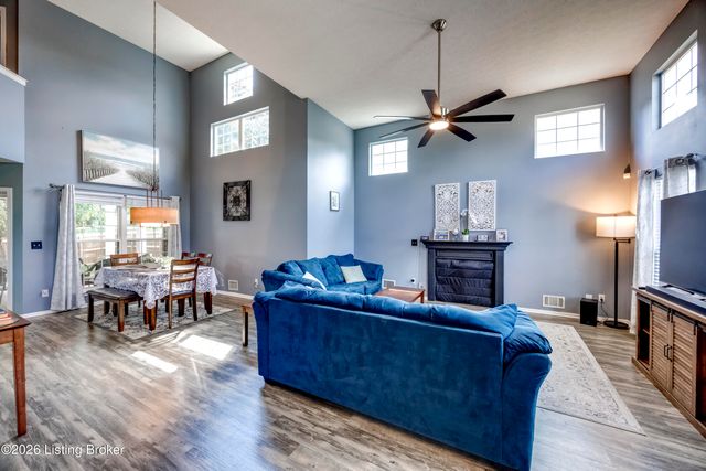 5120 Silverton Ln, Louisville, KY 40241