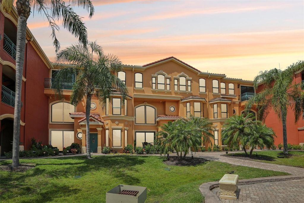 2757 VIA CIPRIANI 1121B, Clearwater, FL 33764