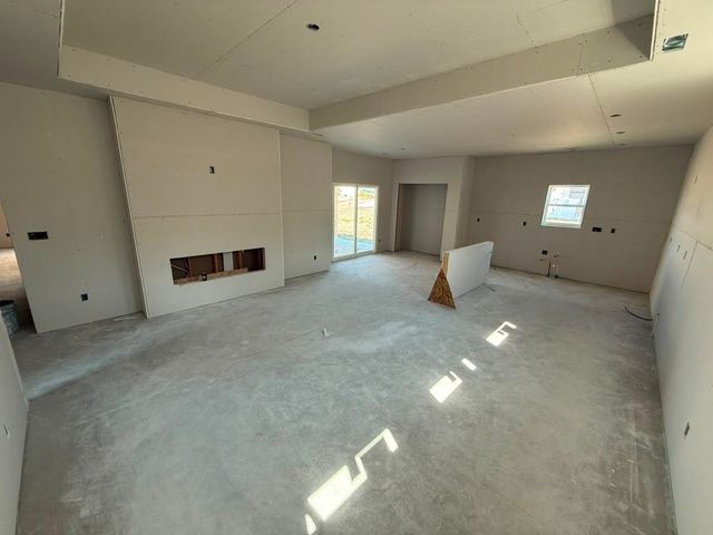 8974 E Joshua St, Bel Aire, KS 67226