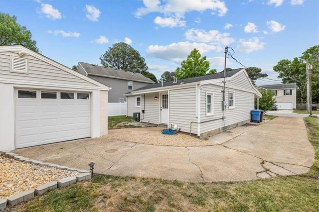 2919 Scotia DR, Chesapeake, VA 23325