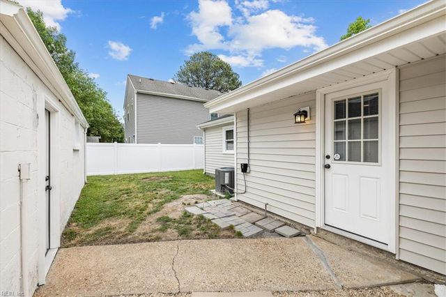 2919 Scotia DR, Chesapeake, VA 23325