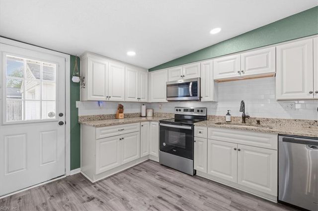 2919 Scotia DR, Chesapeake, VA 23325